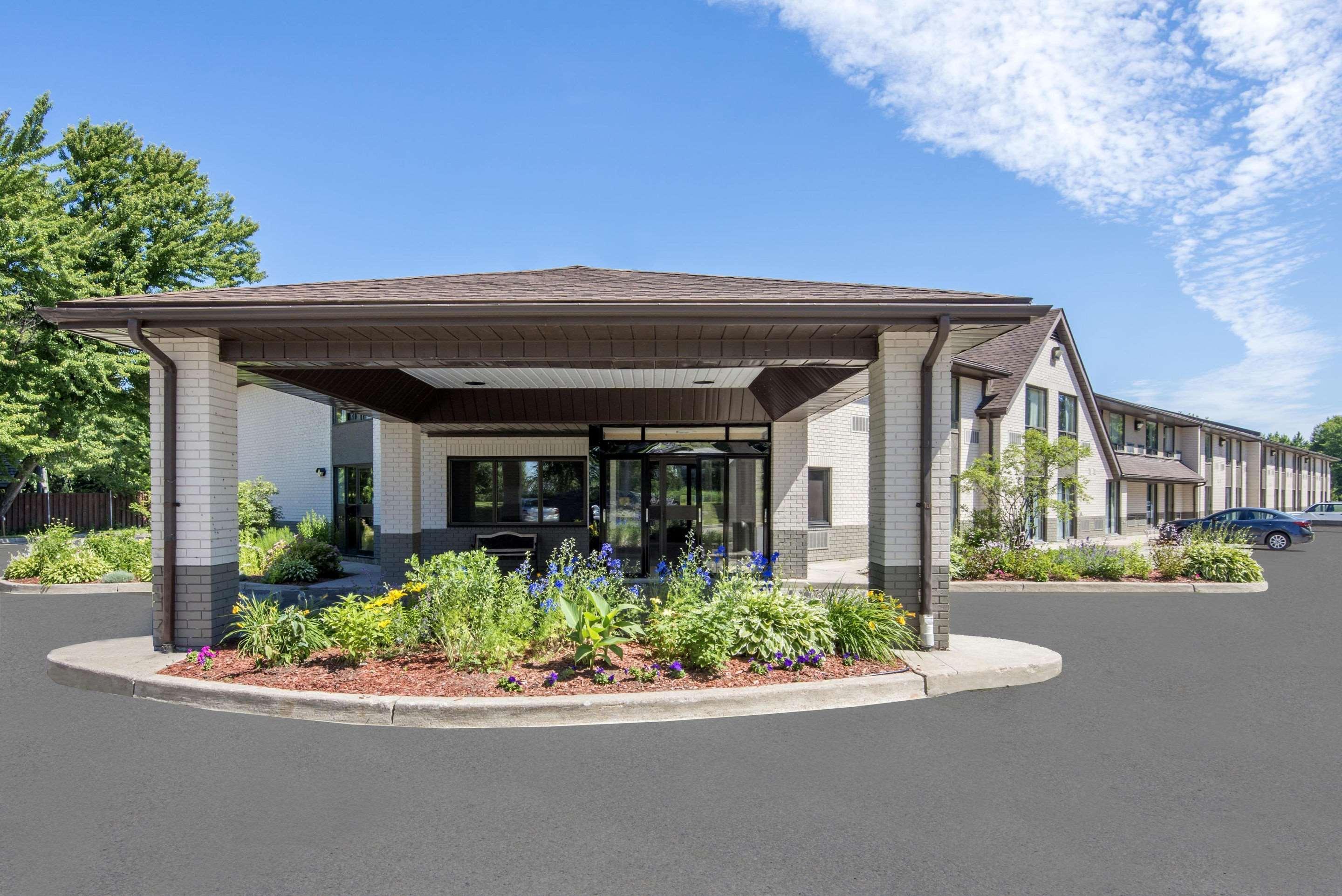 Comfort Inn Lakeshore Норт Бей Екстериор снимка