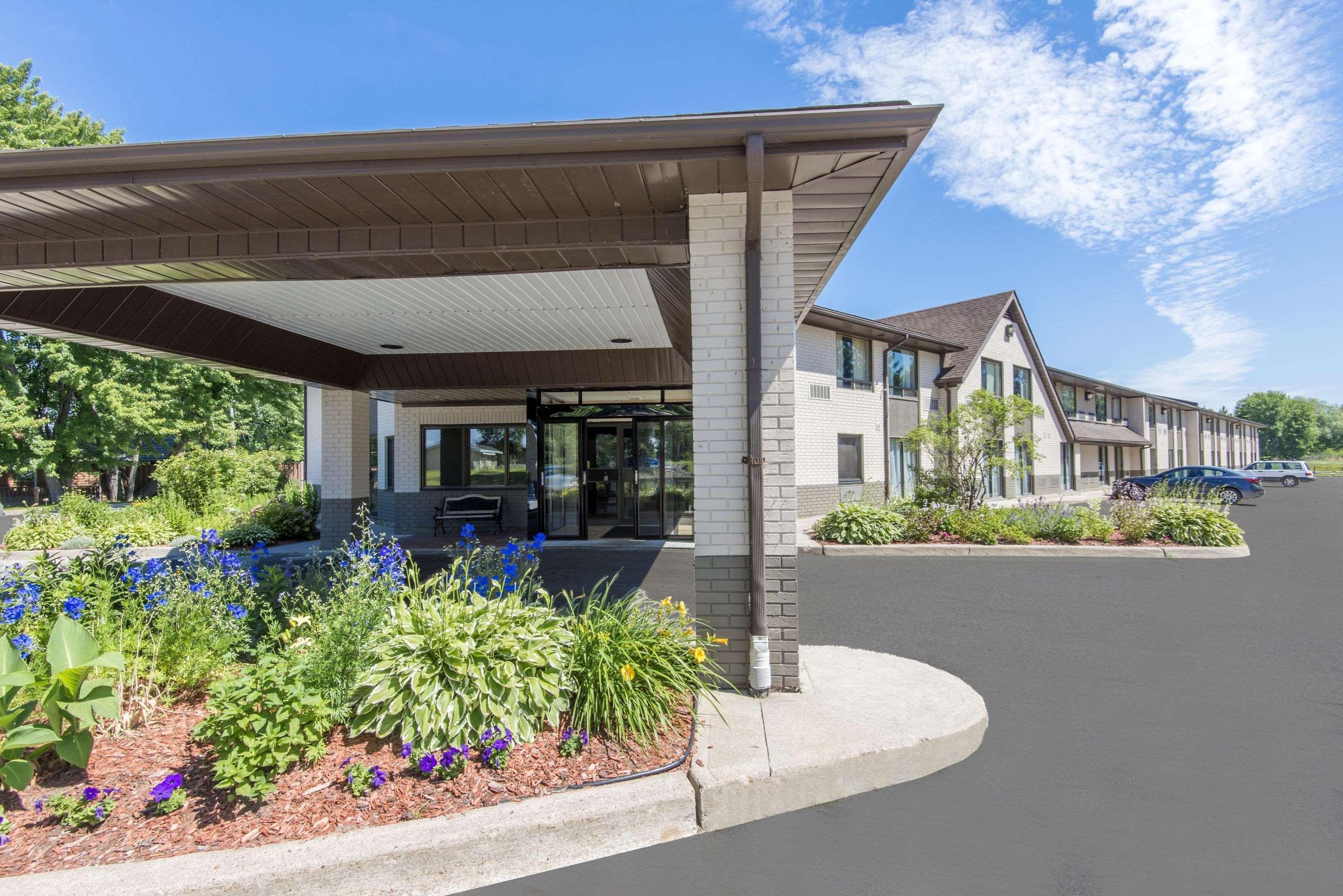 Comfort Inn Lakeshore Норт Бей Екстериор снимка